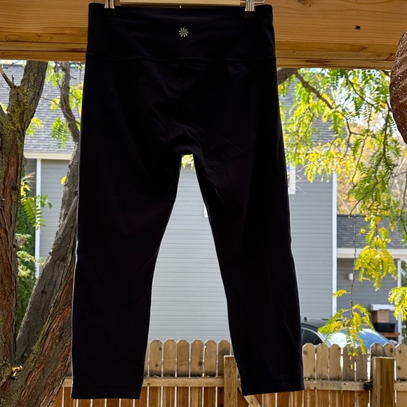 Athleta Salutation Navy Blue High Rise Crop Capri Blue medium - Picture 5 of 13